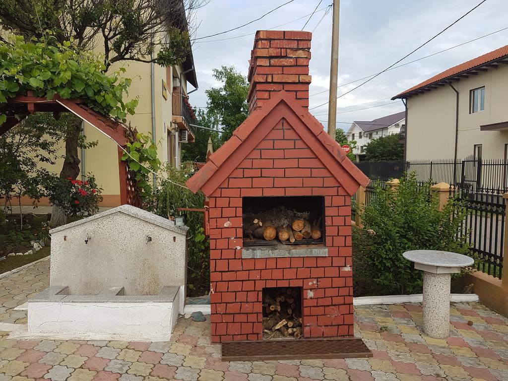 Pensiunea Casa Johnelly Costinești Exterior foto
