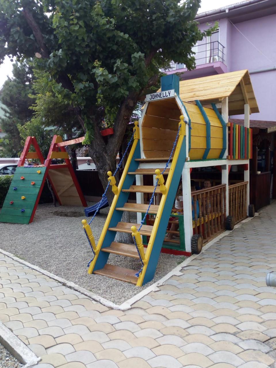 Pensiunea Casa Johnelly Costinești Exterior foto